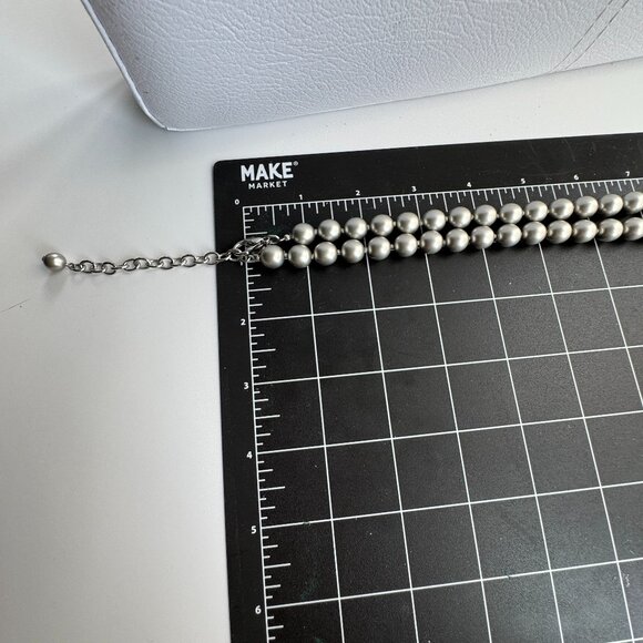 Vintage Joan Rivers Silver Gray Faux Pearl Beaded Necklace 29”-32” Lobster Clasp - Picture 8 of 9